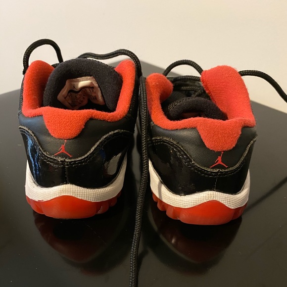 Toddler Size 7 shoes - Picture 3 of 6